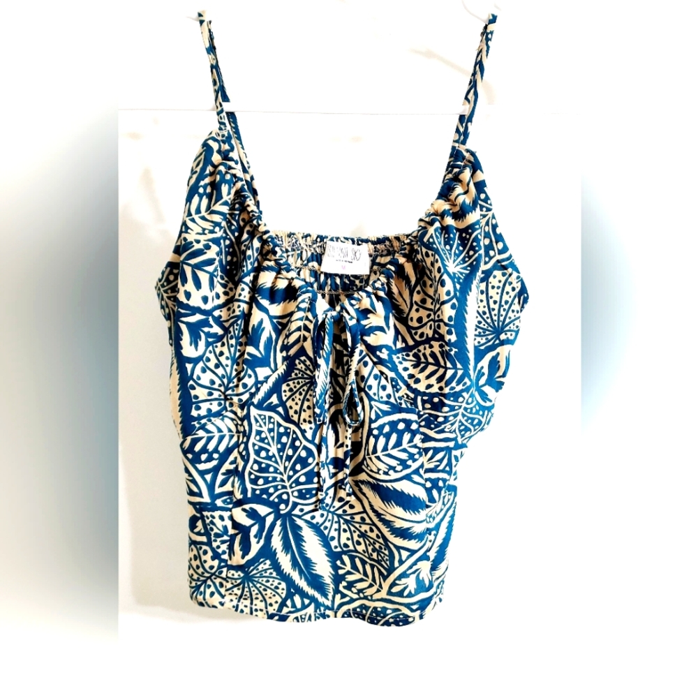 NWT Sienna Sky Hawaiian crop tank